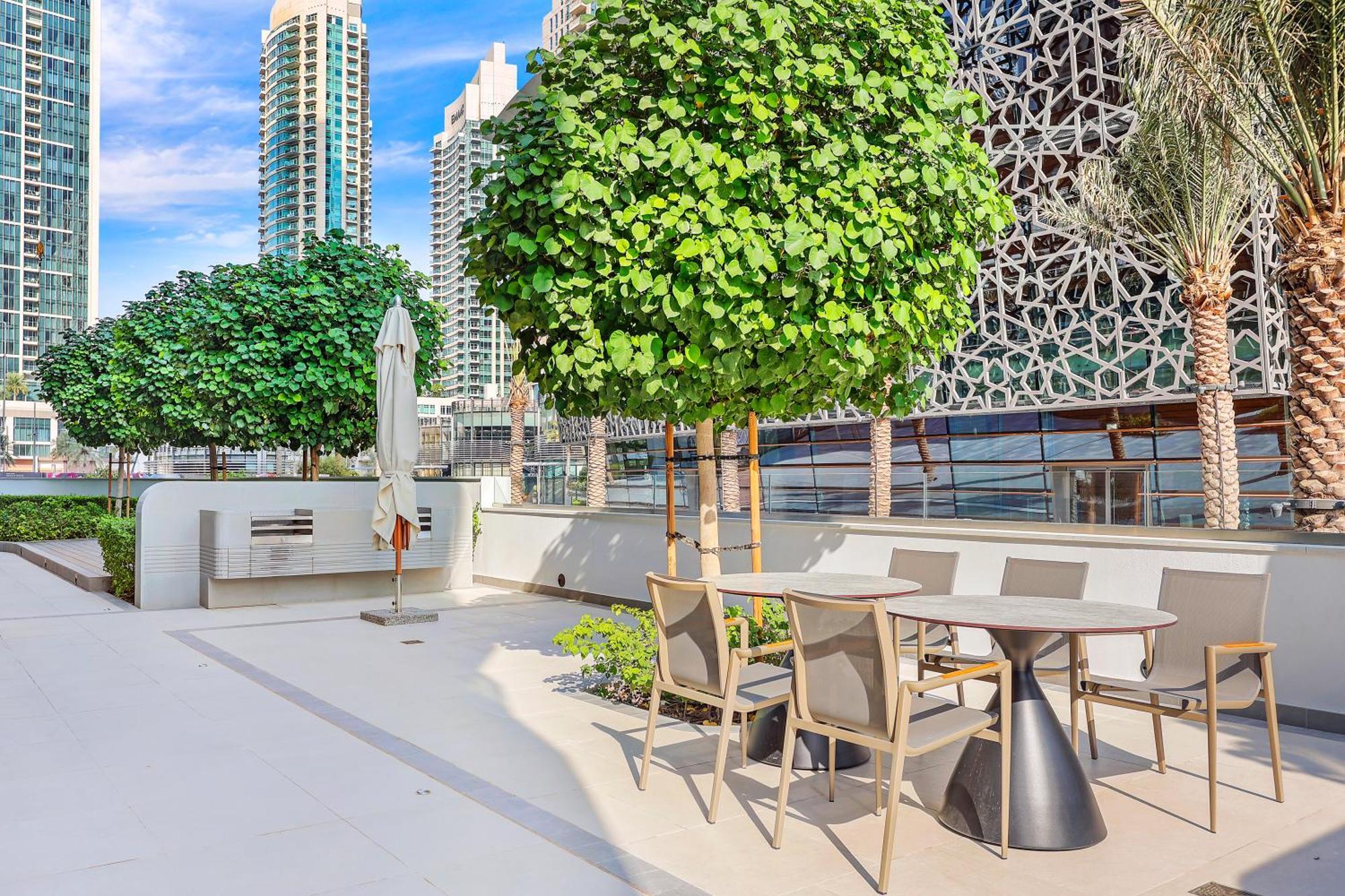 First Class 1br Heart Of Tranquility Apartment Dubai